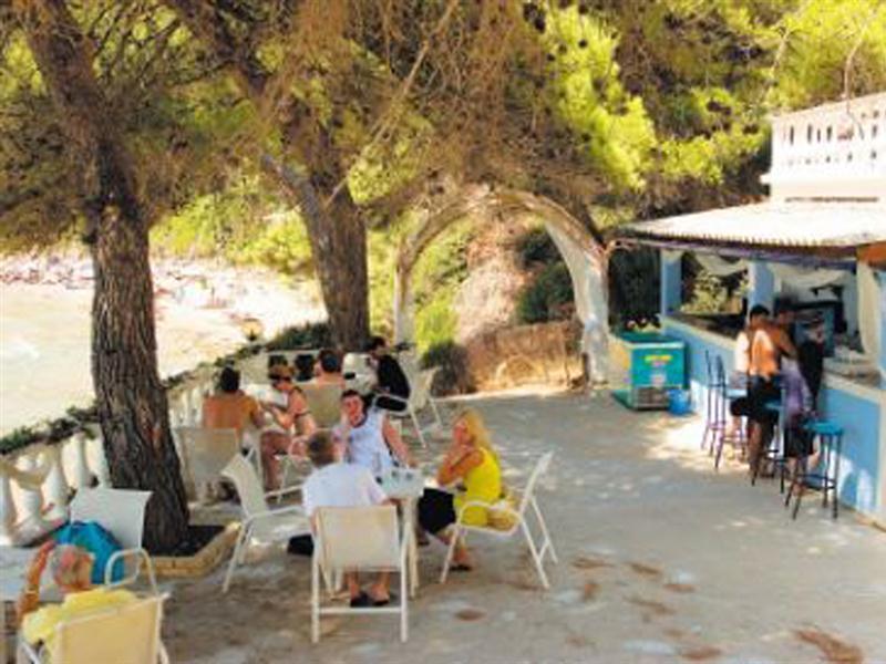 Golden View Resort Sinarades Kontogialos Buitenkant foto